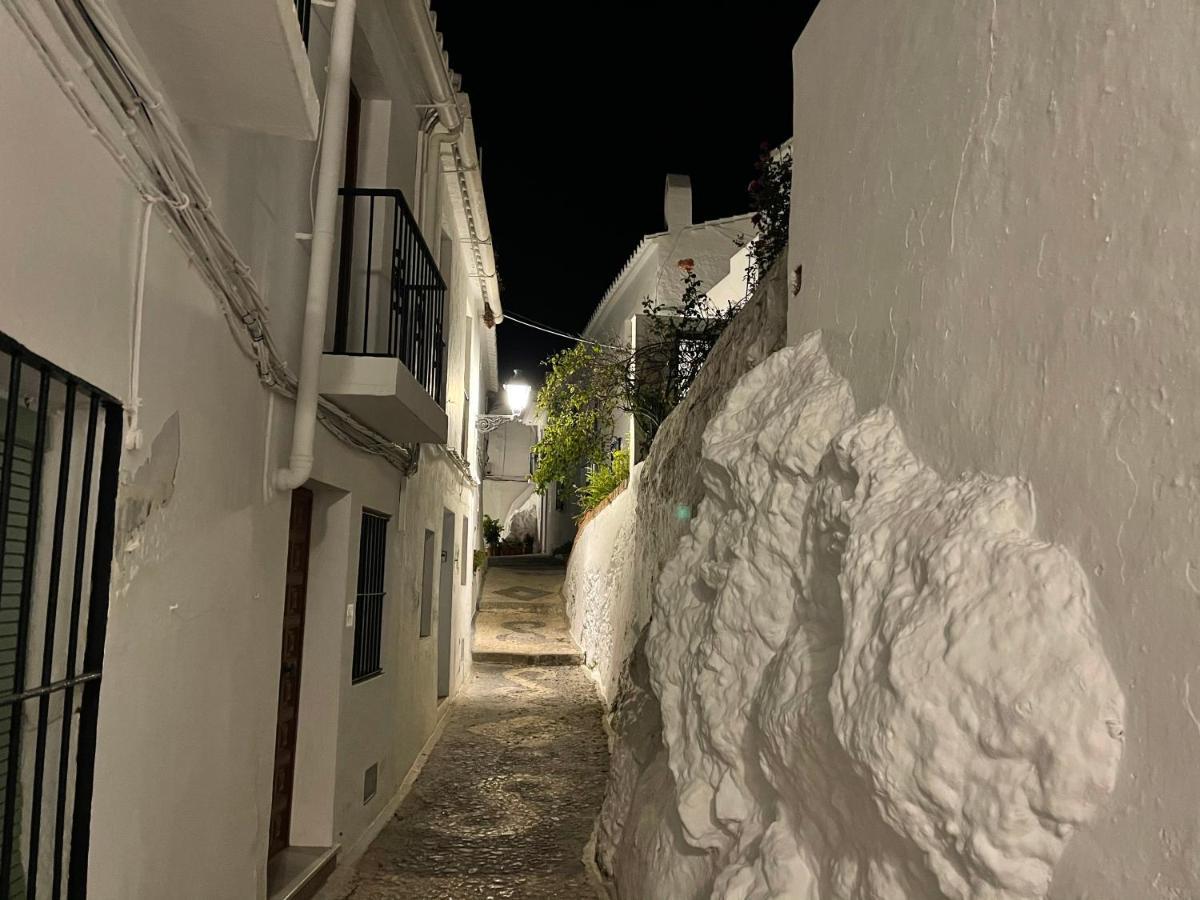 El Corralon Pensionat Frigiliana Exteriör bild